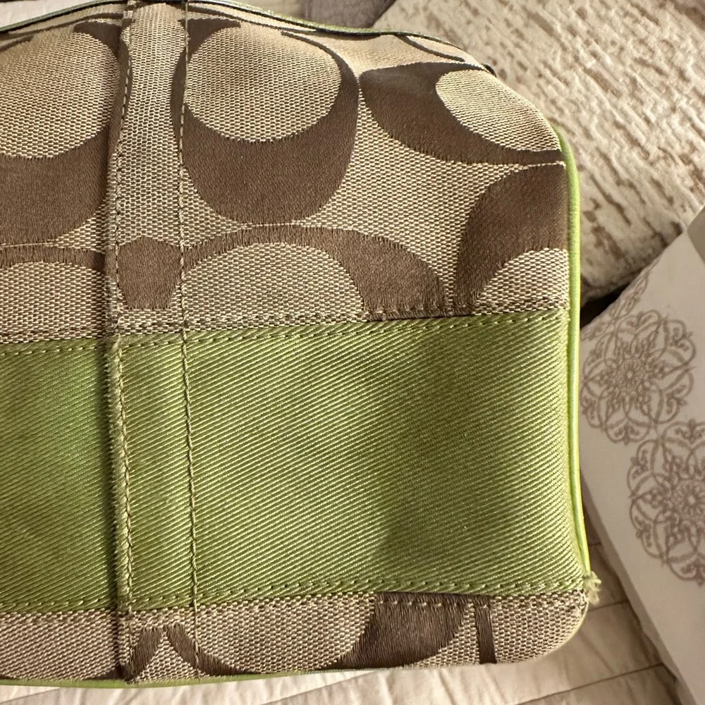 Coach Green and Pink Crossbody Bags Signature Collection - Picture 10 of 15